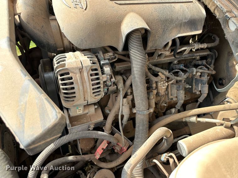 image for item ER8135 2005 Chevrolet Suburban 1500 SUV