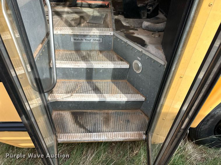 image for item ER8136 1999 Blue Bird CV20 school bus