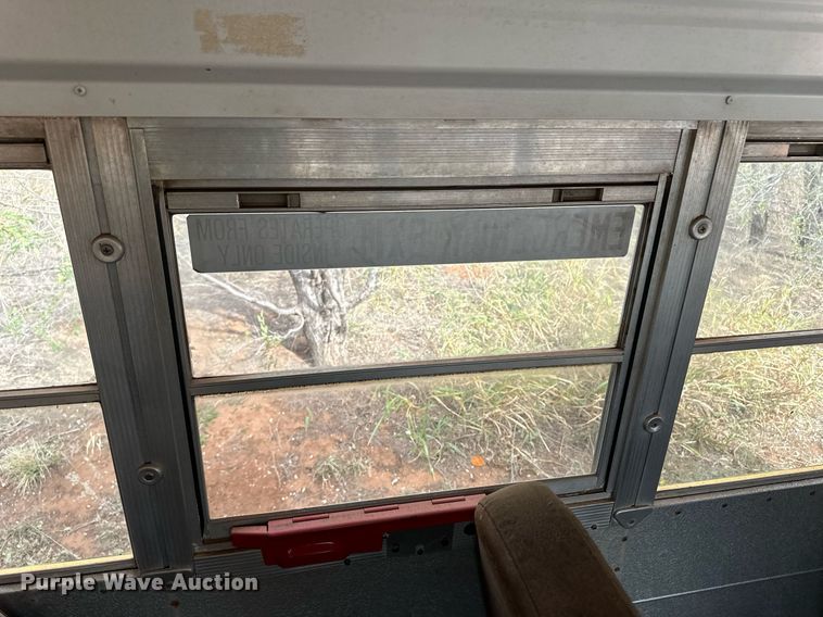 image for item ER8136 1999 Blue Bird CV20 school bus