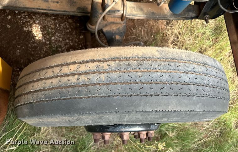 image for item ER8136 1999 Blue Bird CV20 school bus