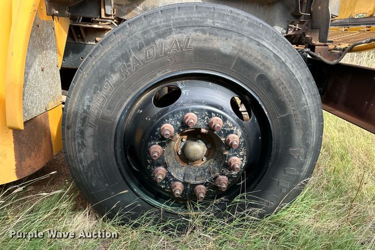 image for item ER8136 1999 Blue Bird CV20 school bus