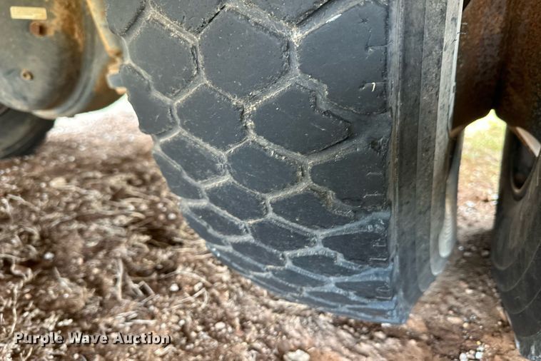 image for item ER8136 1999 Blue Bird CV20 school bus