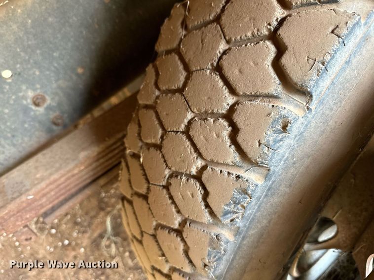 image for item ER8136 1999 Blue Bird CV20 school bus