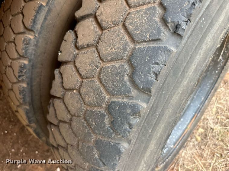 image for item ER8136 1999 Blue Bird CV20 school bus