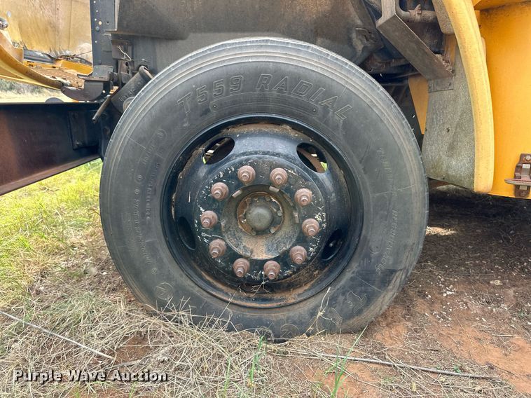 image for item ER8136 1999 Blue Bird CV20 school bus