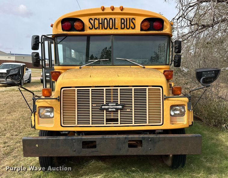 image for item ER8137 1999 Blue Bird CV20 school bus