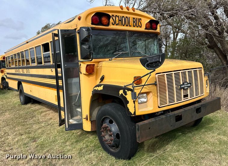 image for item ER8137 1999 Blue Bird CV20 school bus