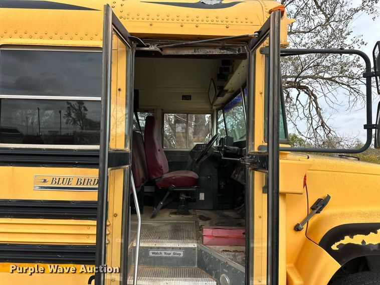 image for item ER8137 1999 Blue Bird CV20 school bus