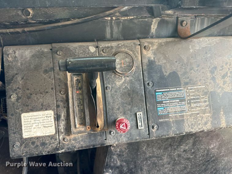 image for item ER8137 1999 Blue Bird CV20 school bus