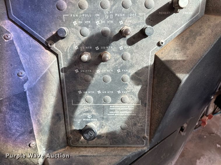 image for item ER8137 1999 Blue Bird CV20 school bus