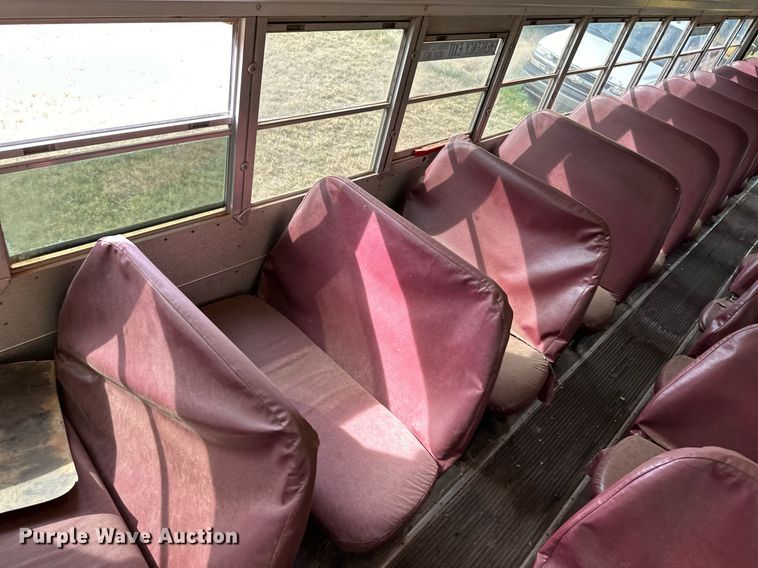 image for item ER8137 1999 Blue Bird CV20 school bus