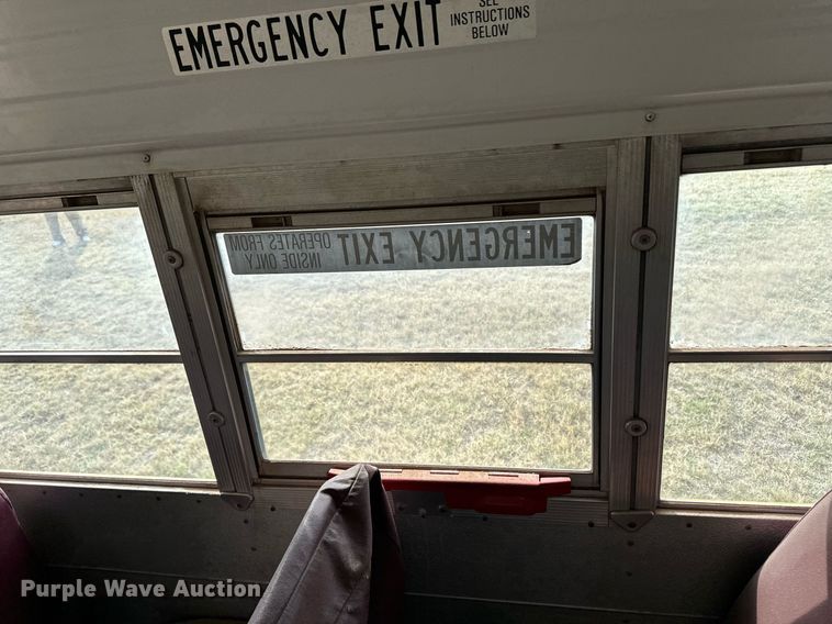 image for item ER8137 1999 Blue Bird CV20 school bus