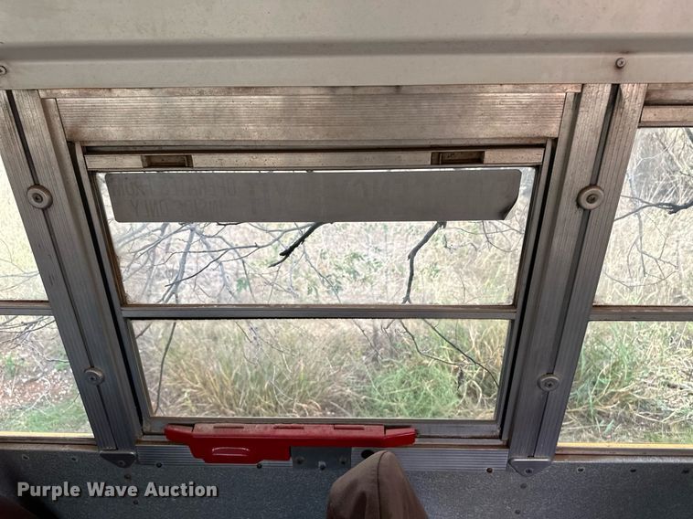 image for item ER8137 1999 Blue Bird CV20 school bus