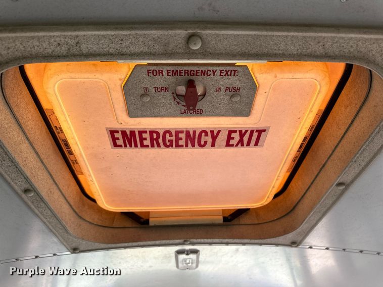 image for item ER8137 1999 Blue Bird CV20 school bus