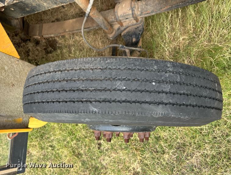 image for item ER8137 1999 Blue Bird CV20 school bus