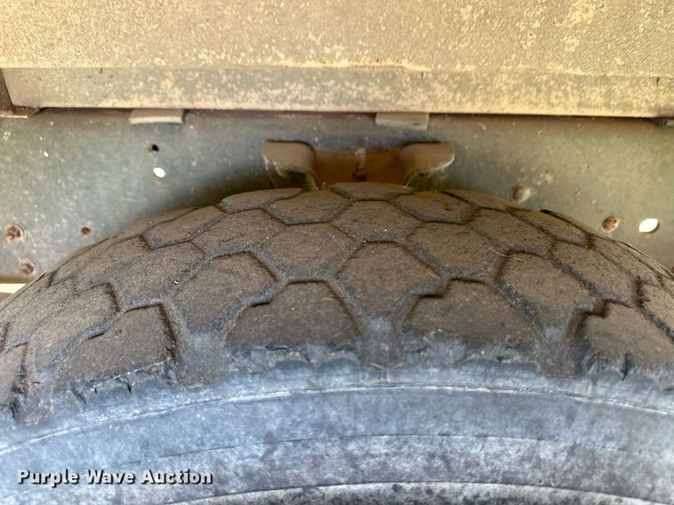 image for item ER8137 1999 Blue Bird CV20 school bus