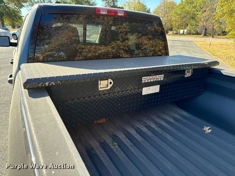 image for item JE9316 2013 Dodge Ram 1500 Crew Cab pickup truck