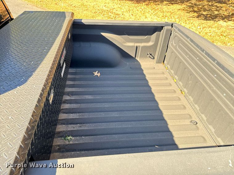 image for item JE9316 2013 Dodge Ram 1500 Crew Cab pickup truck