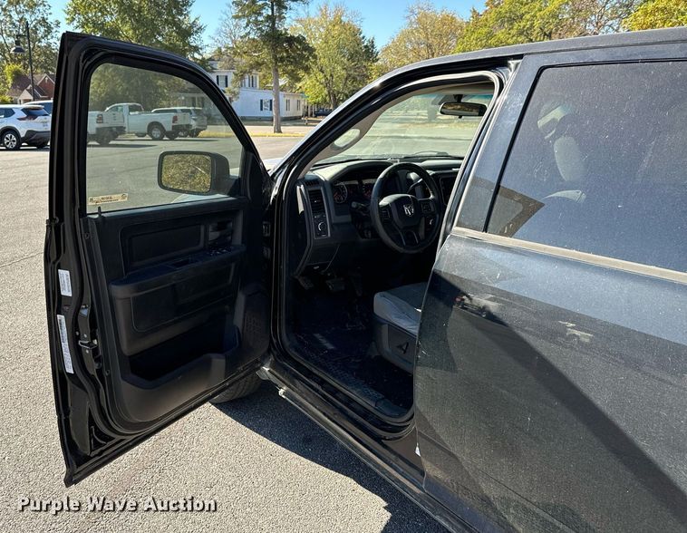 image for item JE9316 2013 Dodge Ram 1500 Crew Cab pickup truck