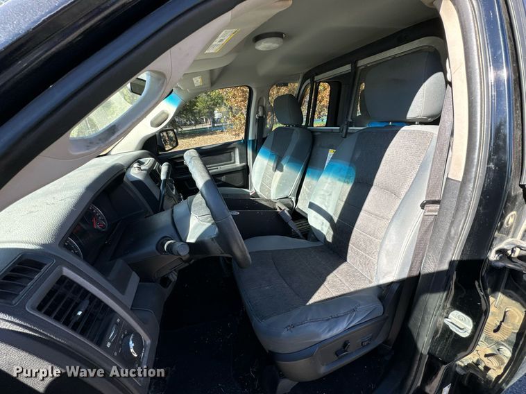 image for item JE9316 2013 Dodge Ram 1500 Crew Cab pickup truck