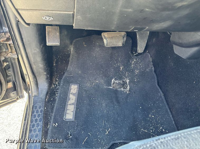 image for item JE9316 2013 Dodge Ram 1500 Crew Cab pickup truck