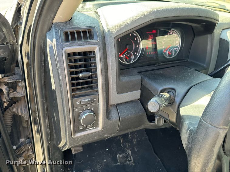 image for item JE9316 2013 Dodge Ram 1500 Crew Cab pickup truck