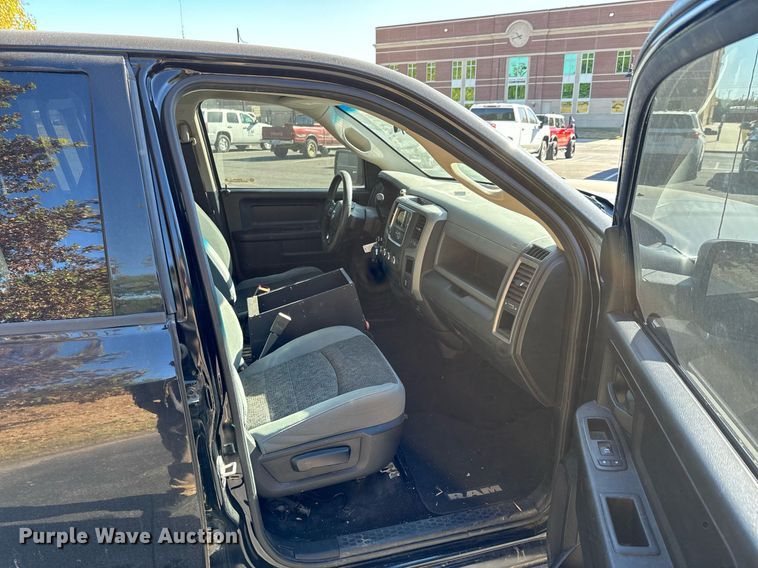 image for item JE9316 2013 Dodge Ram 1500 Crew Cab pickup truck