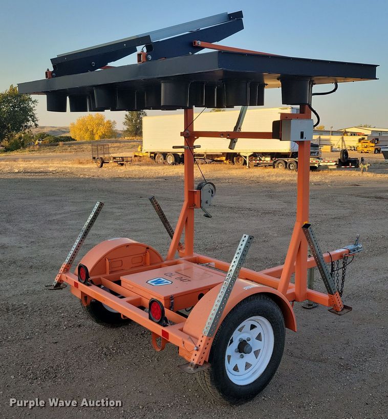 image for item JH9928 2010 Wanco WTSP arrow board trailer