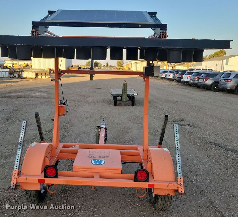 image for item JH9928 2010 Wanco WTSP arrow board trailer