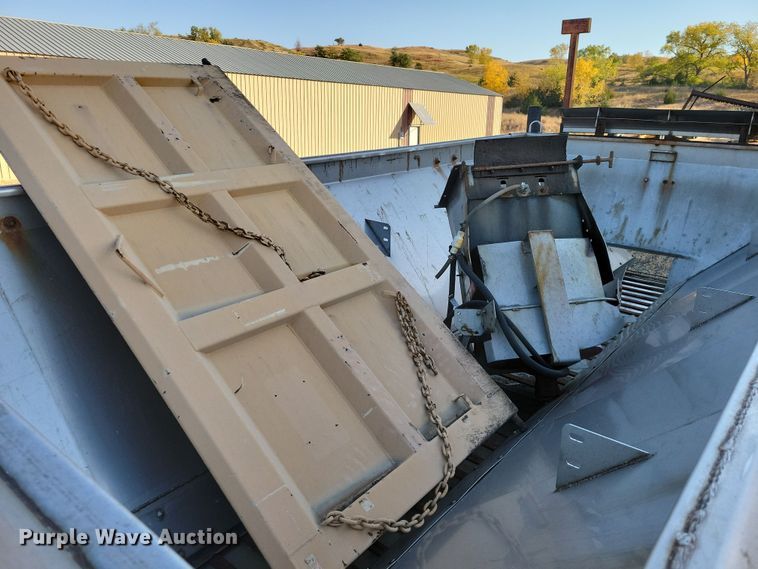 image for item JH9930 2007 Sterling L-Line dump truck