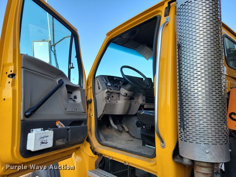 image for item JH9930 2007 Sterling L-Line dump truck