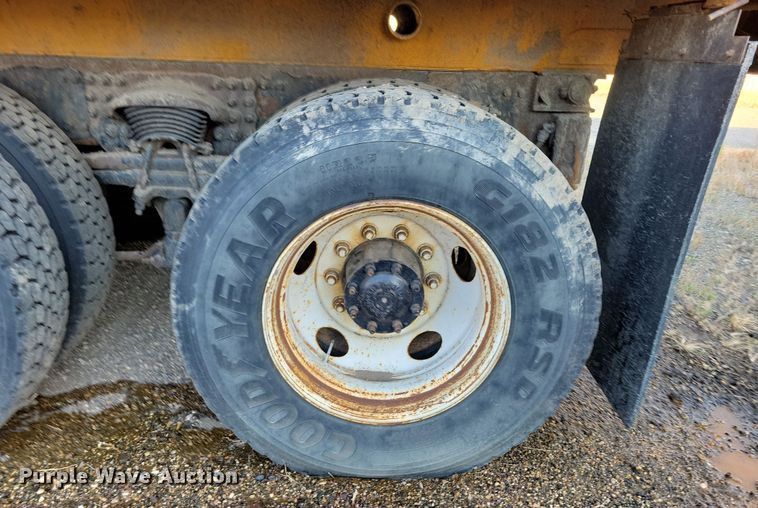 image for item JH9930 2007 Sterling L-Line dump truck