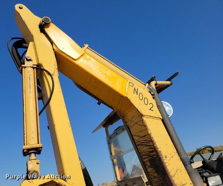 image for item JH9931 2001 Case IH MX100 tractor