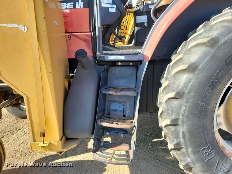 image for item JH9931 2001 Case IH MX100 tractor