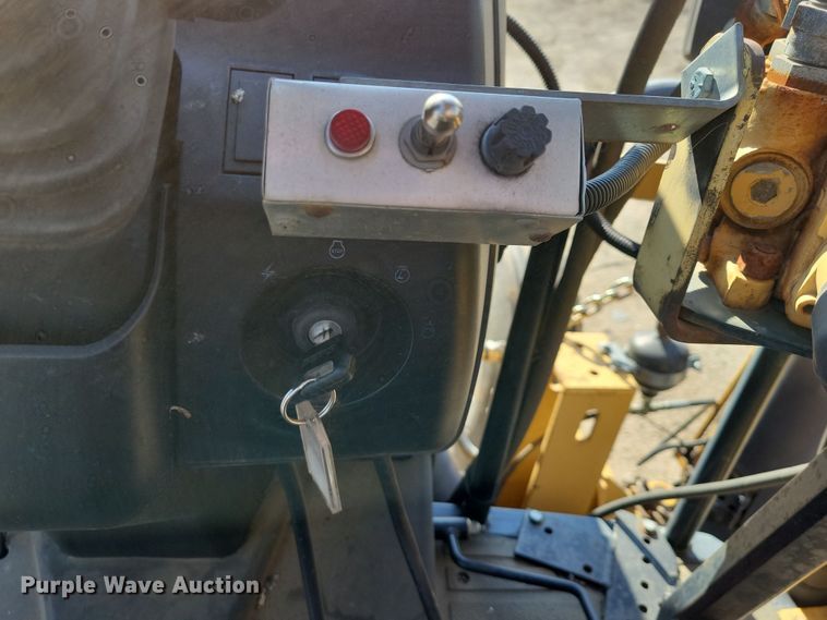 image for item JH9931 2001 Case IH MX100 tractor