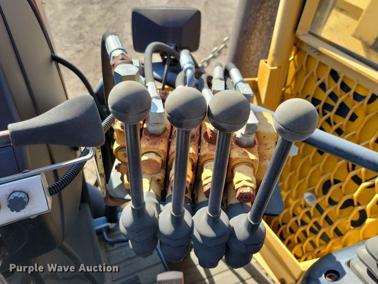 image for item JH9931 2001 Case IH MX100 tractor