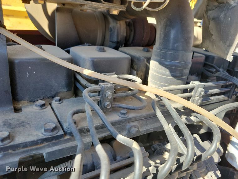 image for item JH9931 2001 Case IH MX100 tractor