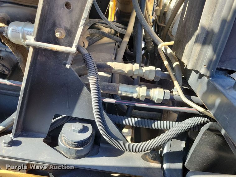 image for item JH9931 2001 Case IH MX100 tractor