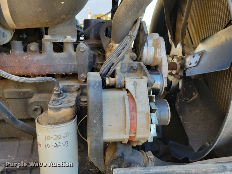 image for item JH9931 2001 Case IH MX100 tractor