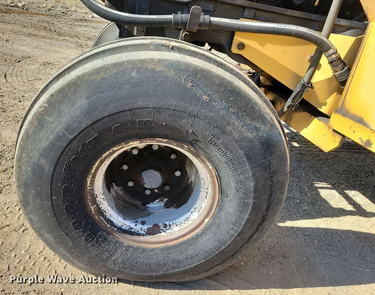 image for item JH9931 2001 Case IH MX100 tractor