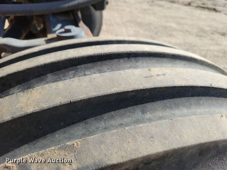 image for item JH9931 2001 Case IH MX100 tractor