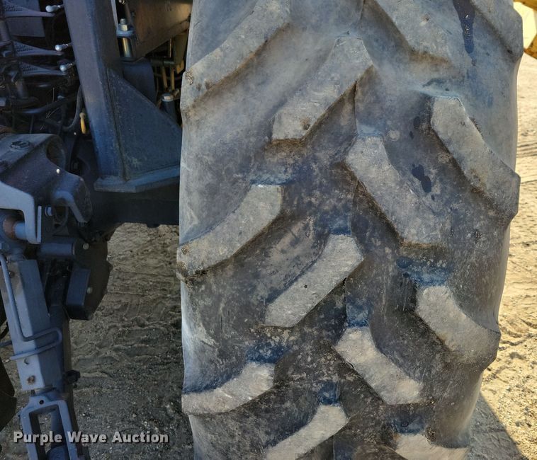 image for item JH9931 2001 Case IH MX100 tractor