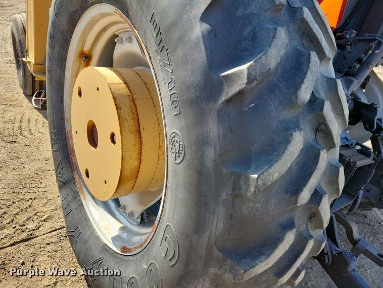 image for item JH9931 2001 Case IH MX100 tractor