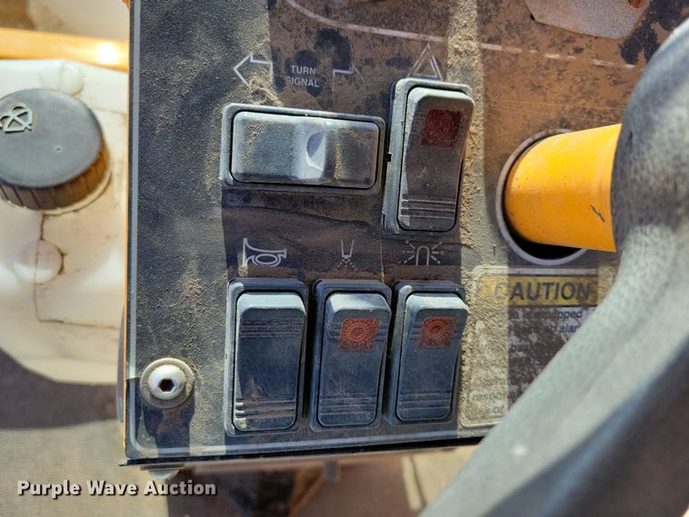 2005 Rosco RB48 broom in Pierre, SD Item JH9933 for sale Purple Wave