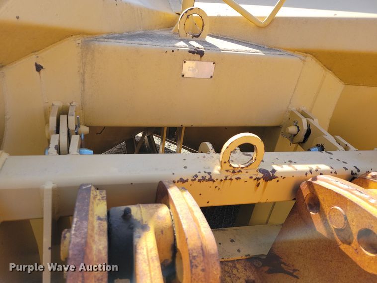 image for item JH9934 2001 John Deere 772CH motor grader