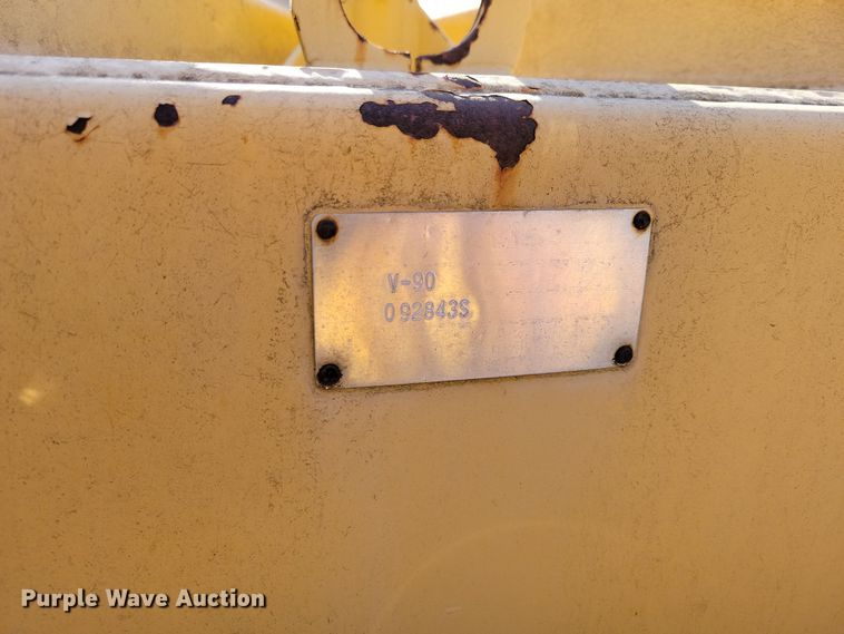 image for item JH9934 2001 John Deere 772CH motor grader