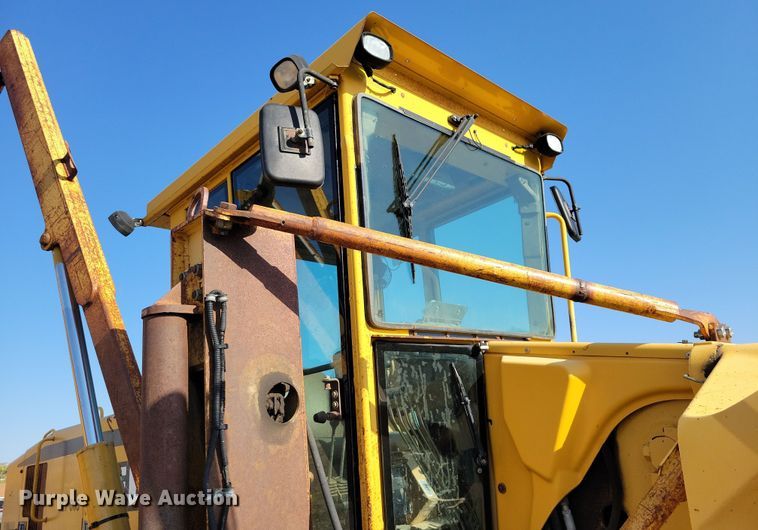 image for item JH9934 2001 John Deere 772CH motor grader