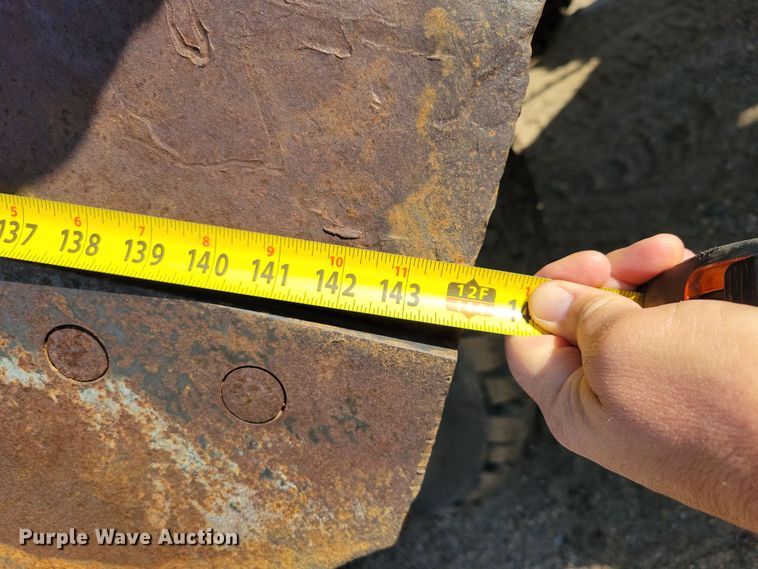 image for item JH9934 2001 John Deere 772CH motor grader