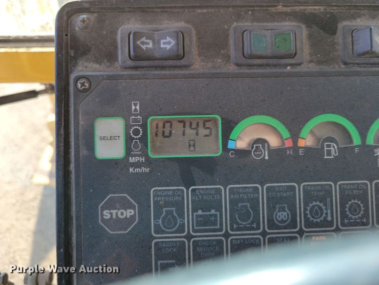 image for item JH9934 2001 John Deere 772CH motor grader