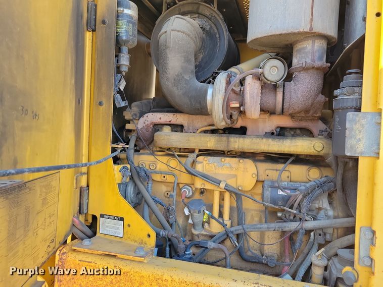 image for item JH9934 2001 John Deere 772CH motor grader